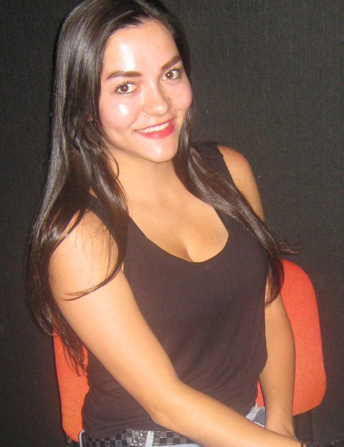 1085-500x650